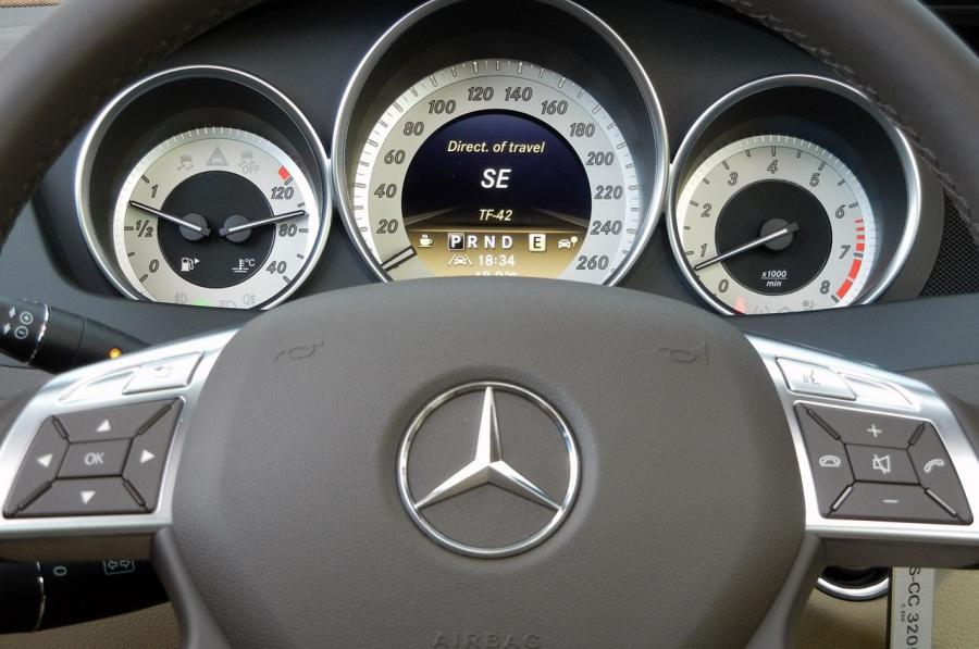  Mercedes-Benz C350 Sedan 2012 года  (фото 27 из 43)